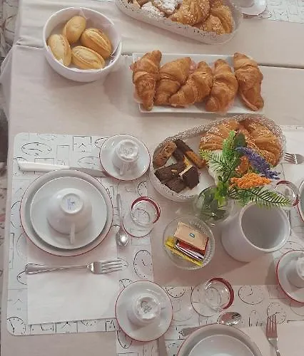 Konukevi Andrea E 3*