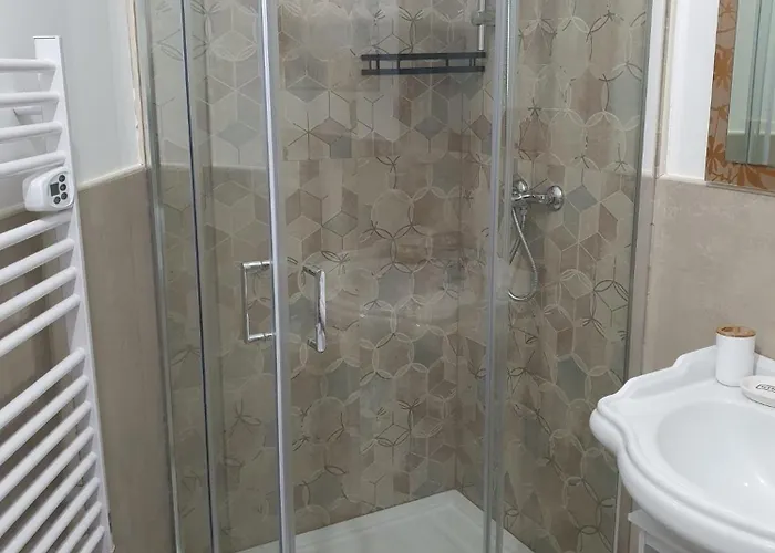 Andrea E Konukevi Solignano Nuovo