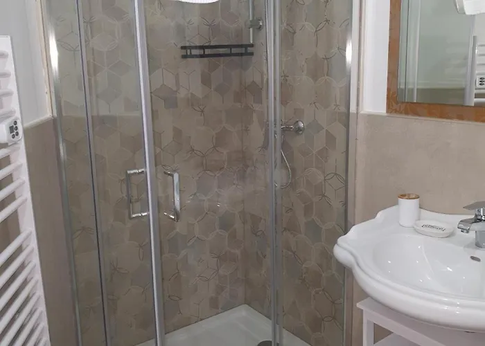 Konukevi Andrea E 3*